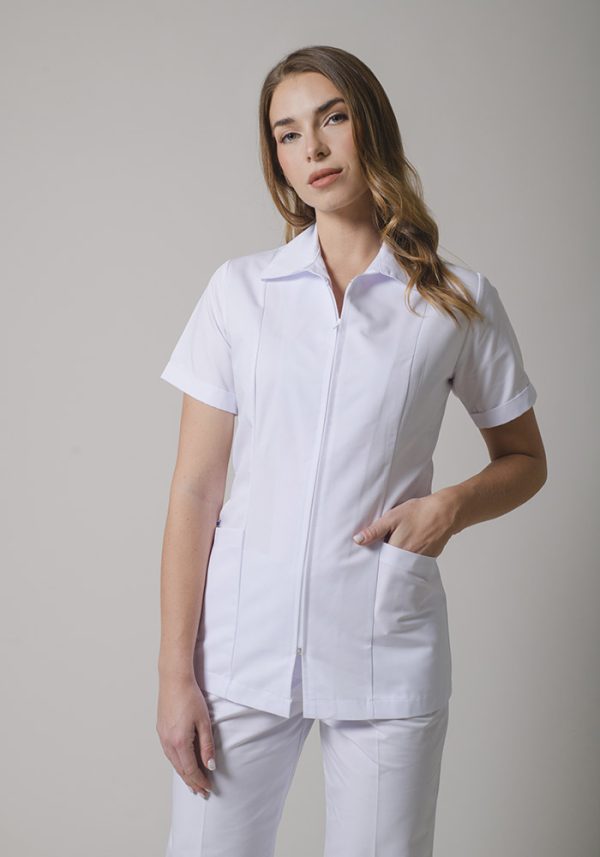 FILIPINA CLÍNICA 2104