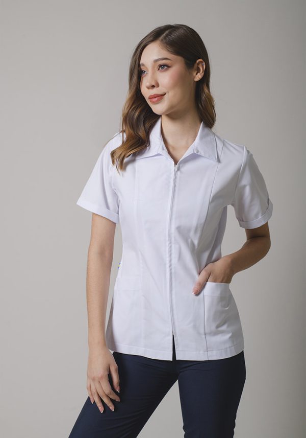 FILIPINA CLÍNICA 2105